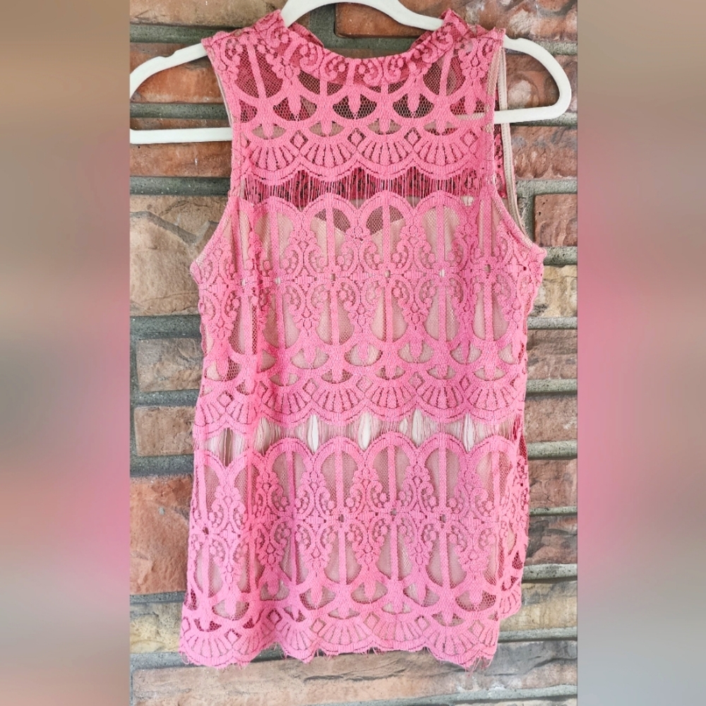 Love Fire lace dusty pink sleeveless blouse to, size M